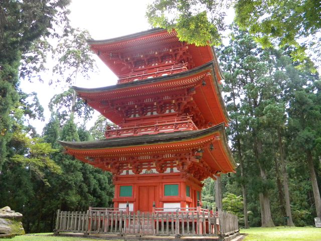 名草神社と三重塔